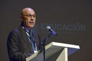 Francesc Pedró: “La configuración de la propia carrera docente no considera suficientemente, más allá de la antigüedad, la excelencia del profesorado”