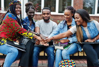 Aportes de los afrodescendientes a la democratización de la educación superior